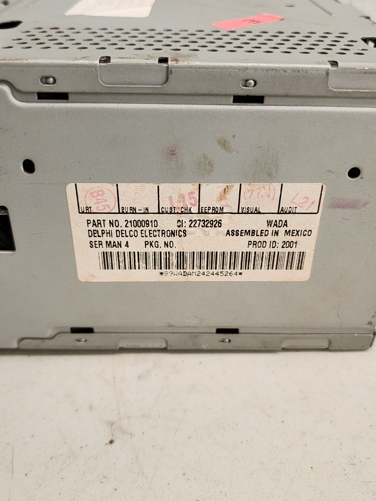Stereo Radio AM FM CD Player 10315119 Fits 03-05 CHEVROLET CAVALIER B210-107353