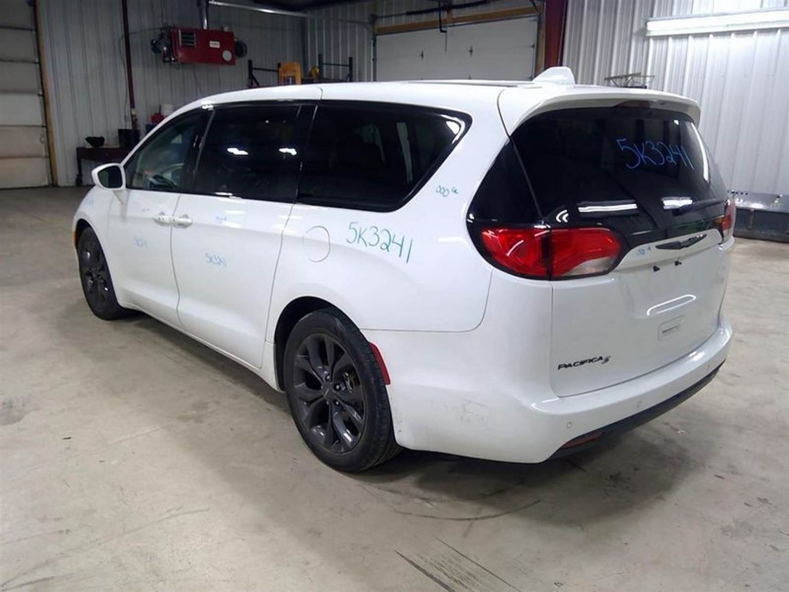 2018-2020 Chrysler Pacifica Radio Information Display Screen Panel 68316174AB
