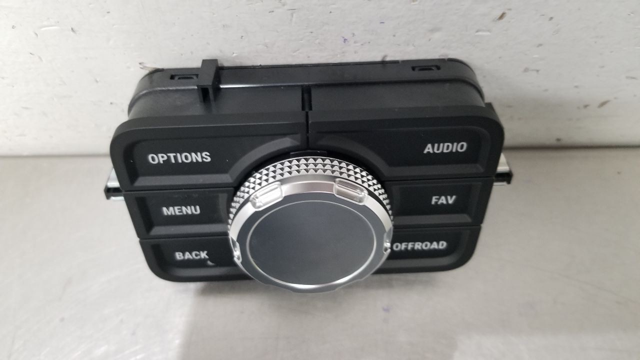 25 INEOS GRENADIER CONSOLE MOUNTED RADIO AUDIO CONTROLLER EE-0000002143