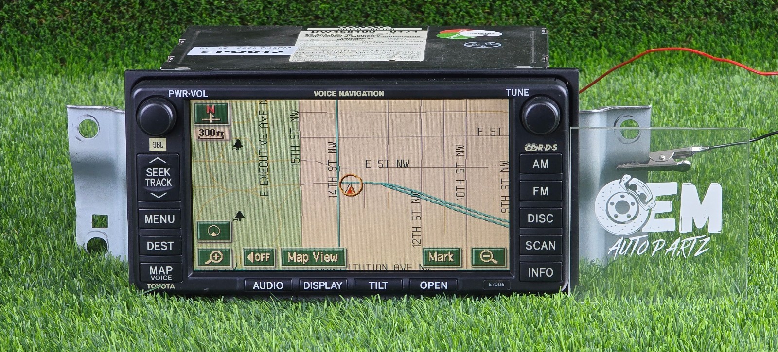 TOYOTA SIENNA 2004-2007 TUNDRA NAVIGATION RADIO DISPLAY 86120-0C160 E7006 Oem