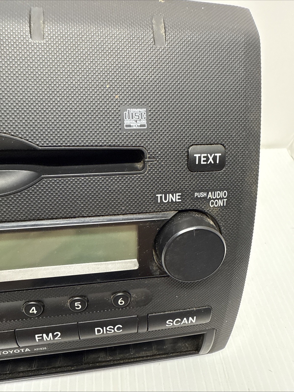 05 06 07 08 09 10 11 Toyota Tacoma Factory OEM Radio 86120-04111 Pre Owned
