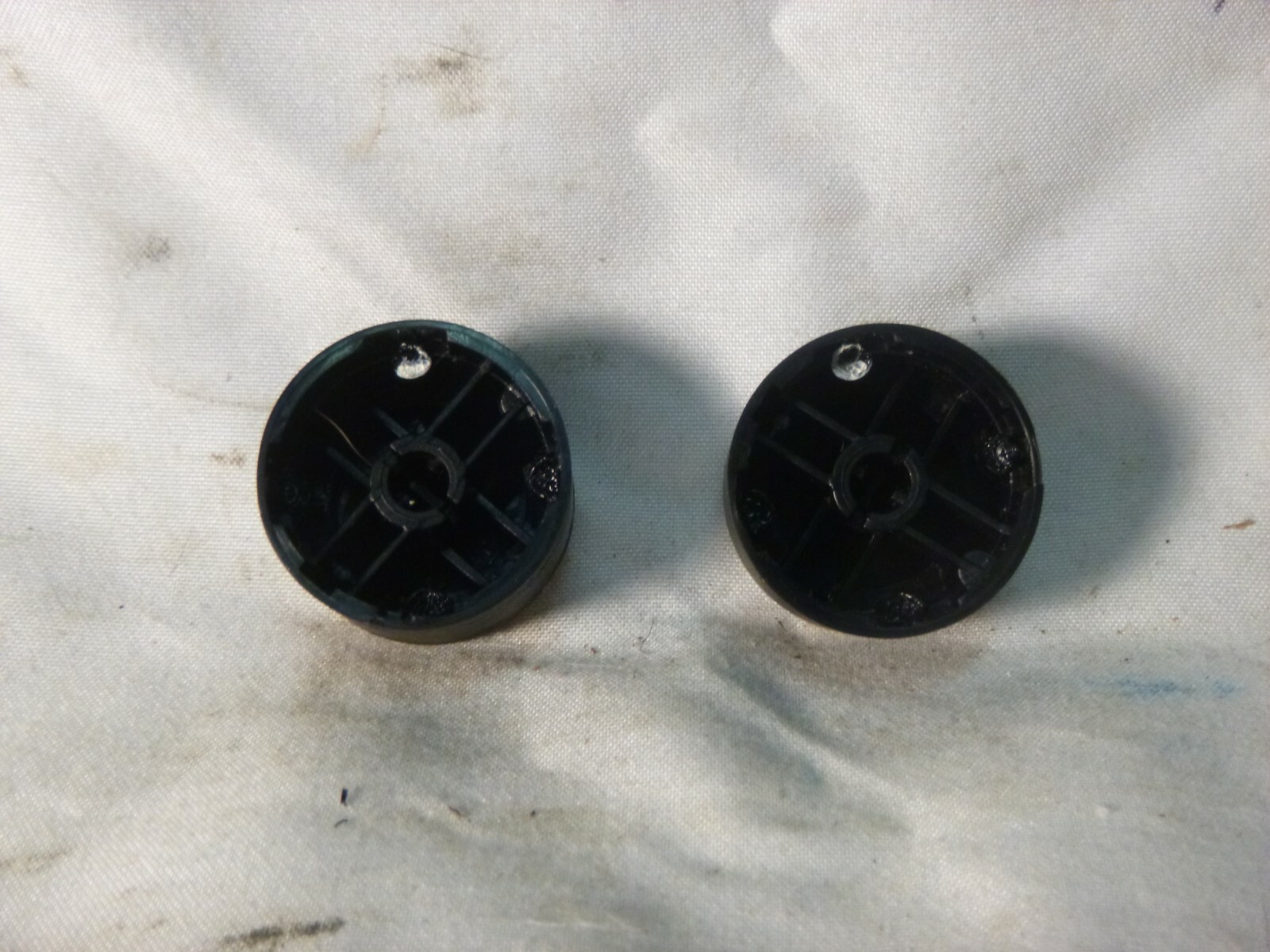 07 08 09 Kia Spectra Radio Cd Knob Set 96150-2F700 KQX54