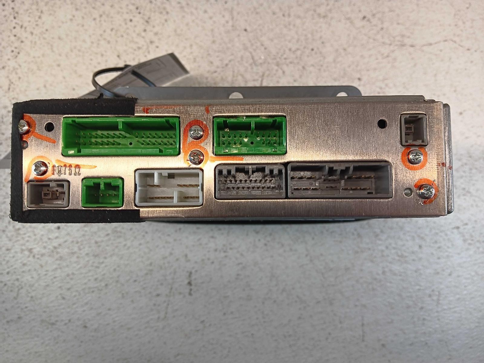 05-10 Honda Odyssey Radio Receiver VIN 7 (8th digit) **May Need Programming**