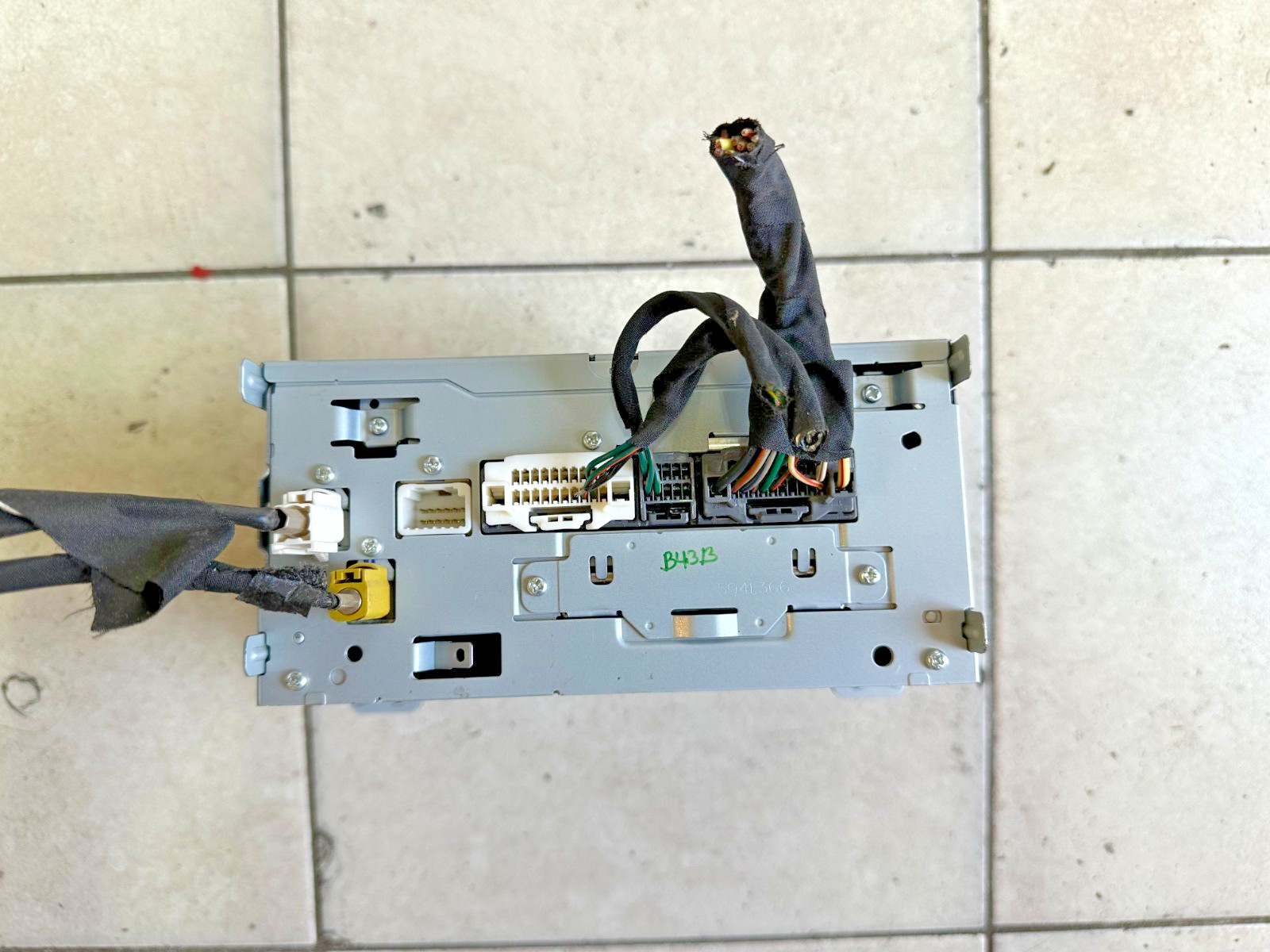 2013 JEEP GRAND CHEROKEE RADIO U CONNECT HEAD UNIT AUX RHB OEM 05091340AD