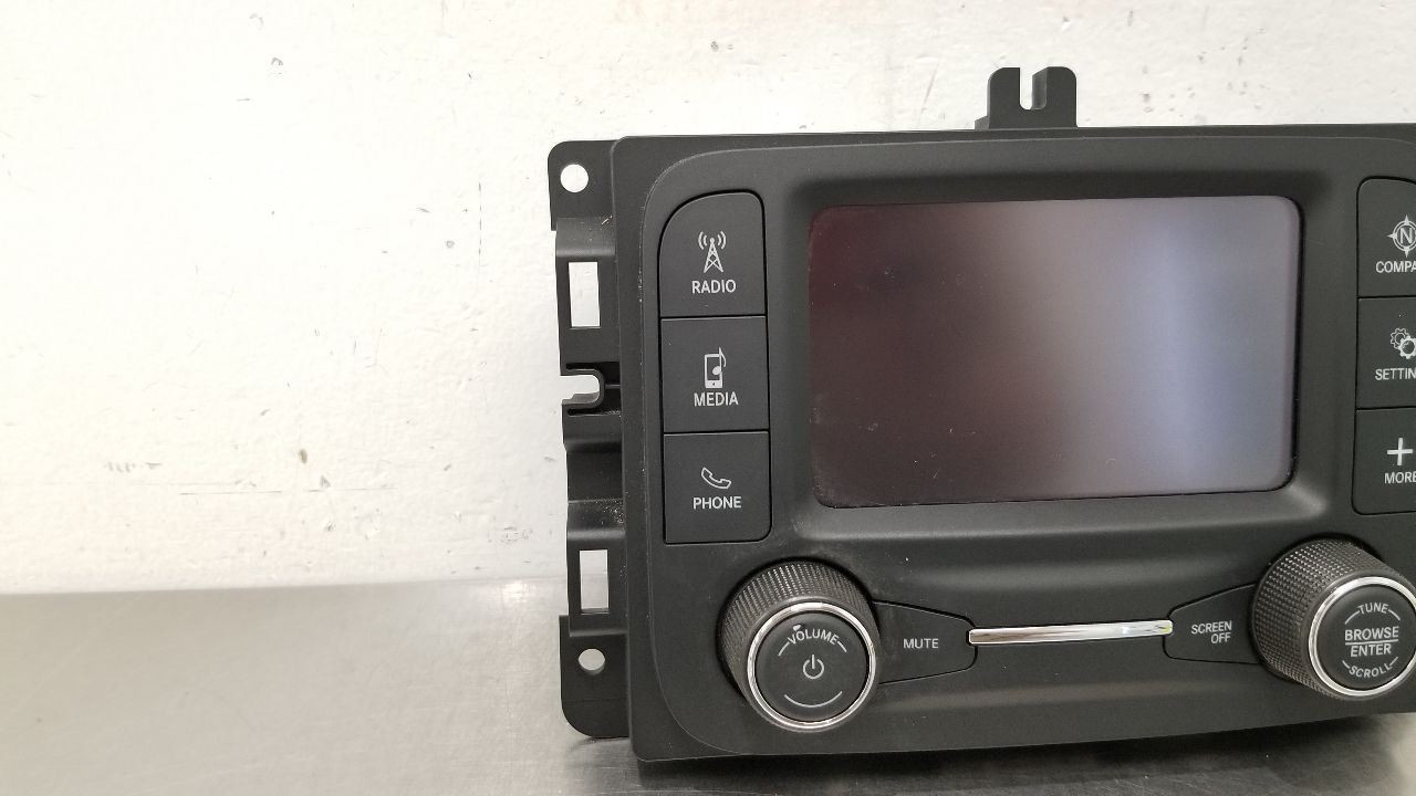 24 DODGE RAM 2500 RADIO AUDIO DISPLAY WITH RECEIVER 5″ 68575675AA