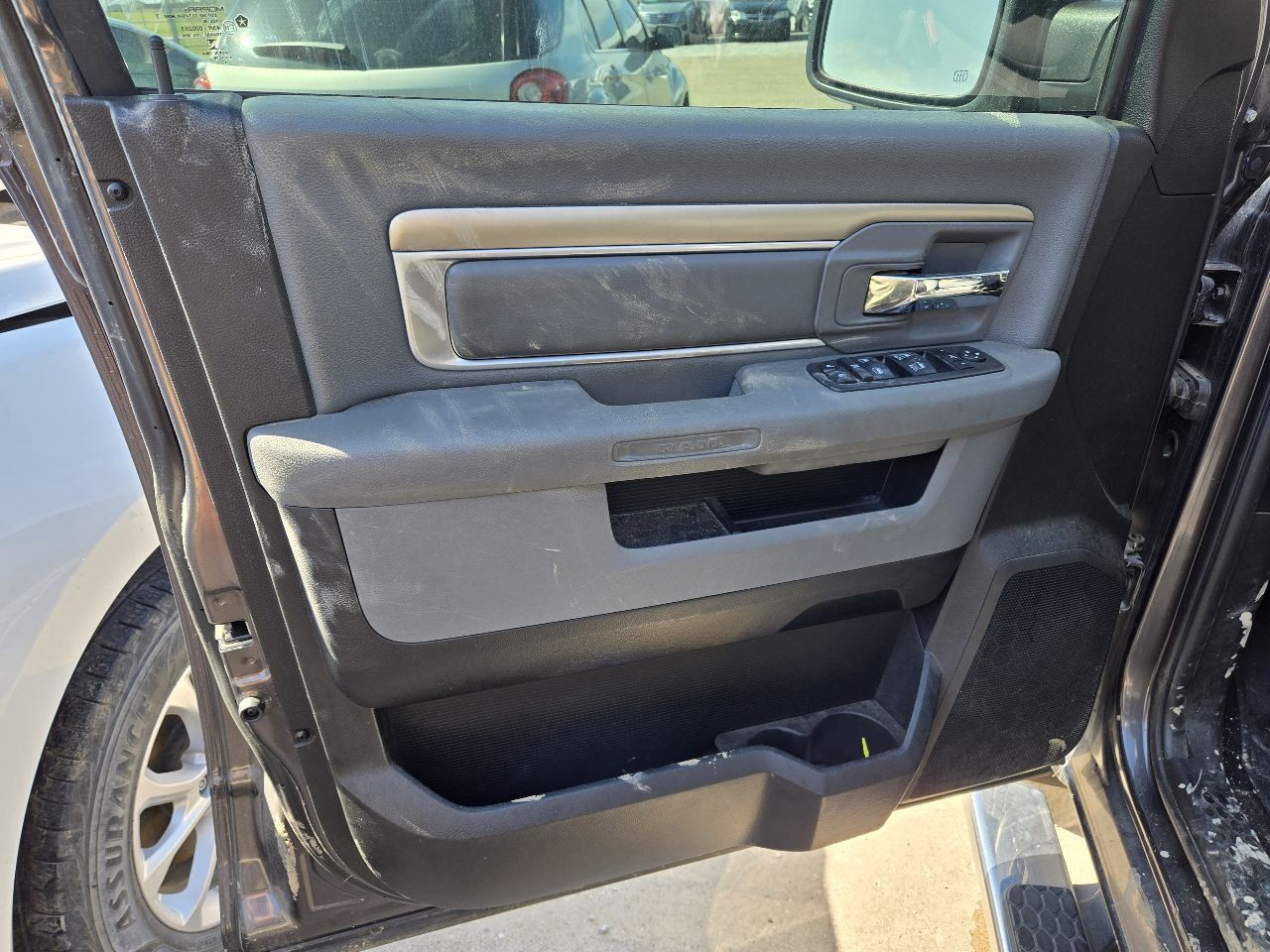 2018-2020 Dodge Ram 1500 8.4″ Display Screen and Radio Receiver