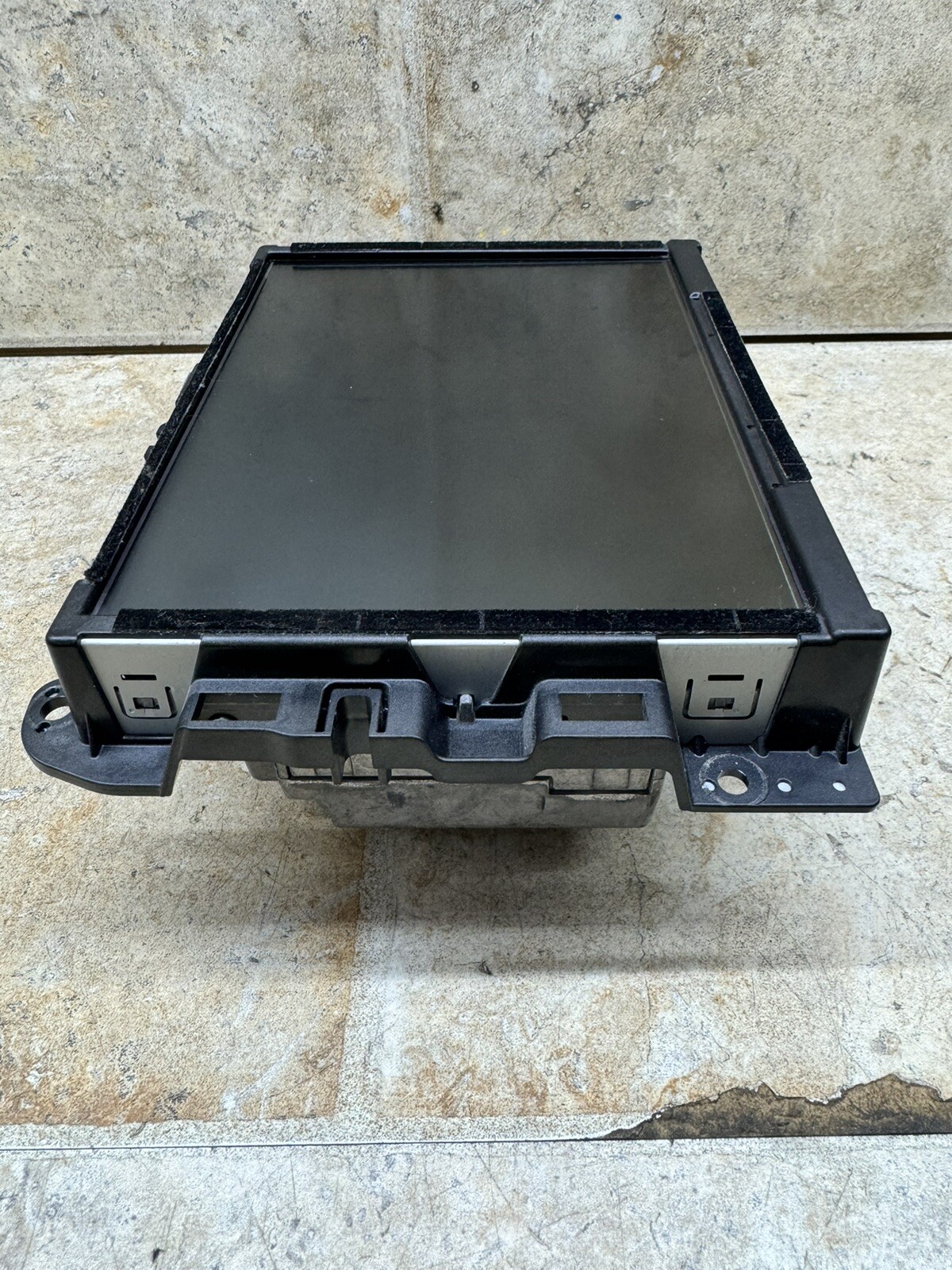 2014 -2017 DODGE DURANGO 8.4″ VP4 RADIO NAVIGATION UCONNECT SCREEN OEM