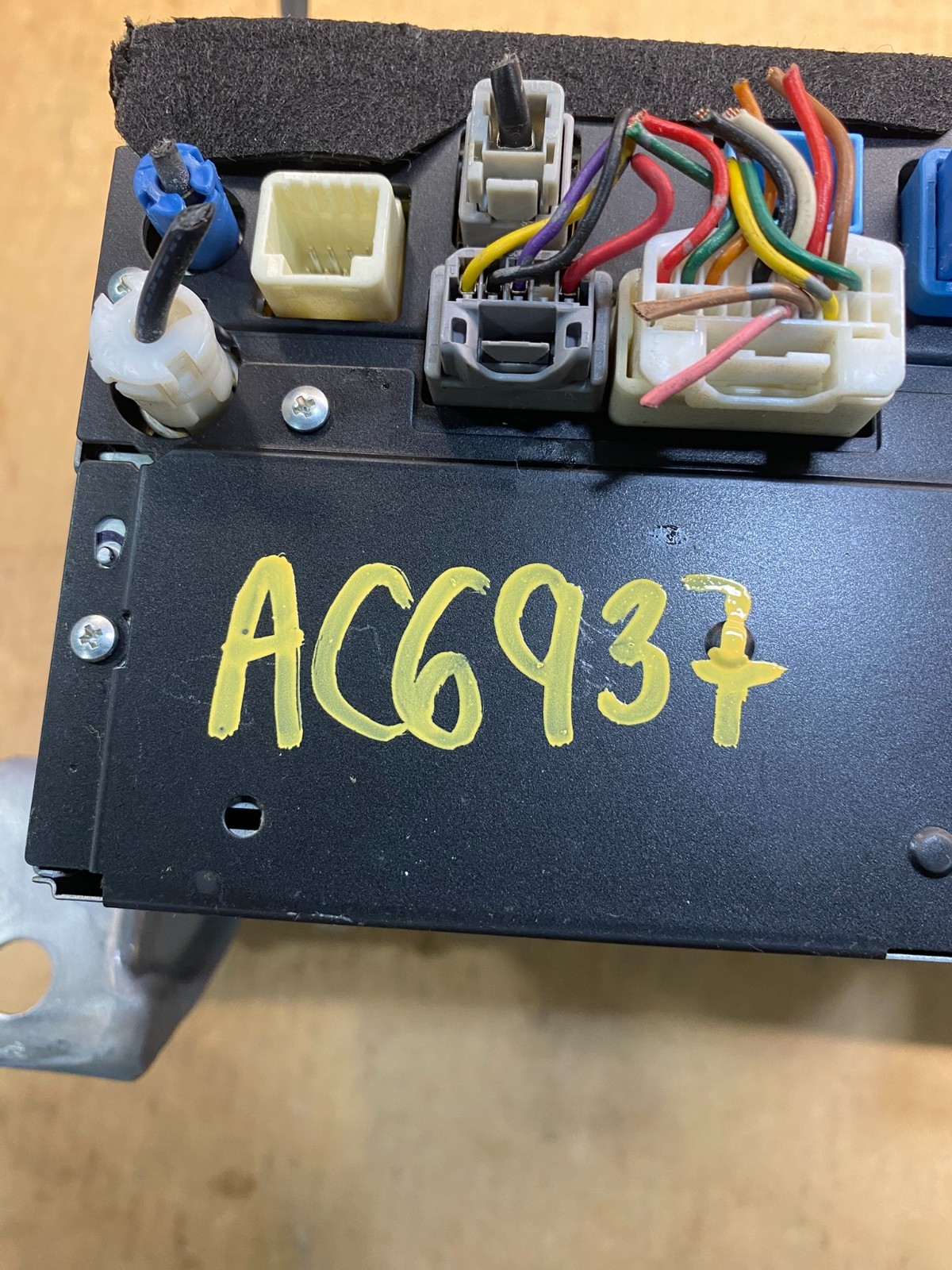 2010 2011 Toyota Camry Radio AM/FM CD Player Climate Control OEM ac6937 DG