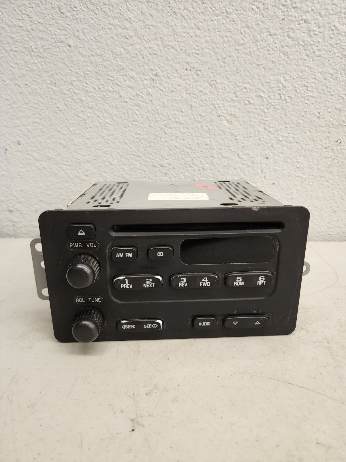 Stereo Radio AM FM CD Player 10315119 Fits 03-05 CHEVROLET CAVALIER B210-107353