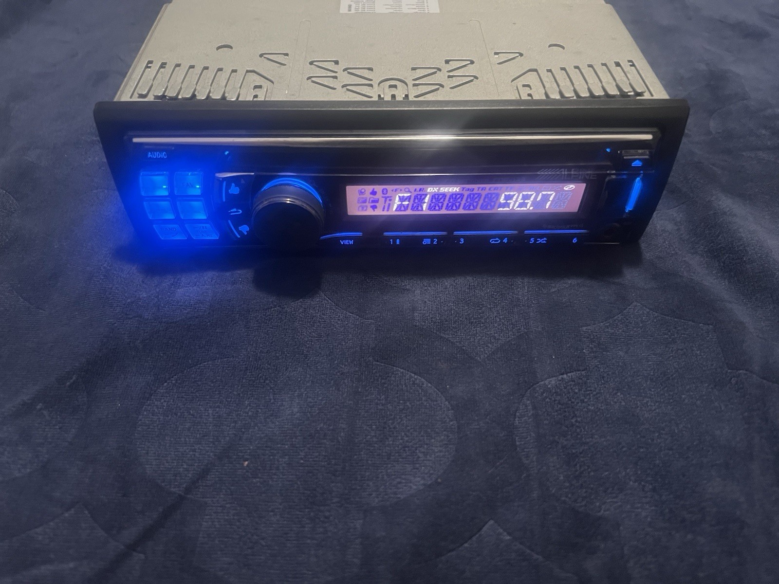 ⭐️Pre-Owned, TESTED⭐️ Alpine CD/ USB/AUX/AM/ FM Stereo-(CDE-123)