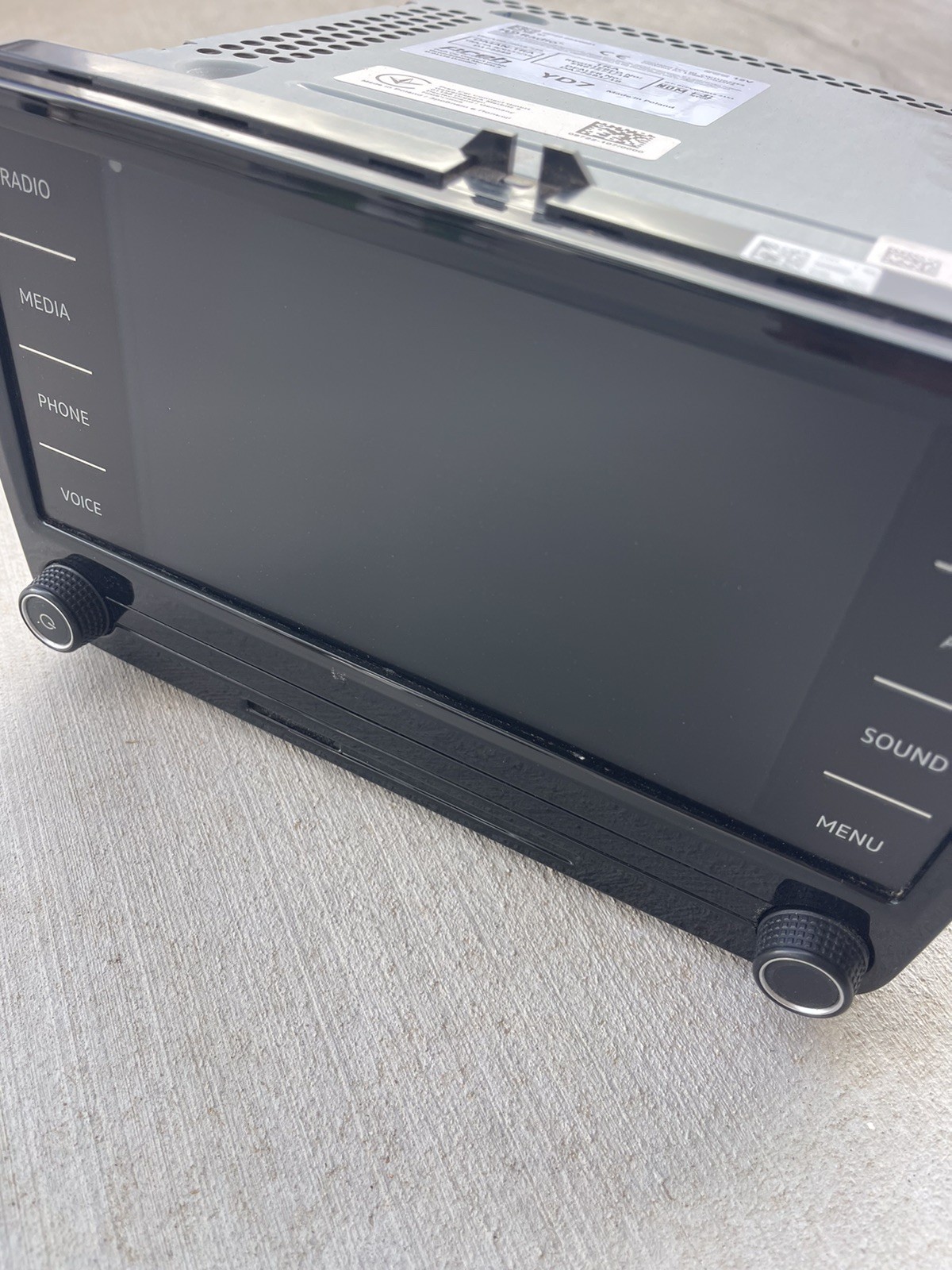 2020 2021 VOLKSWAGEN Passat Jetta Radio Receiver Display Screen OEM 5C0035200F