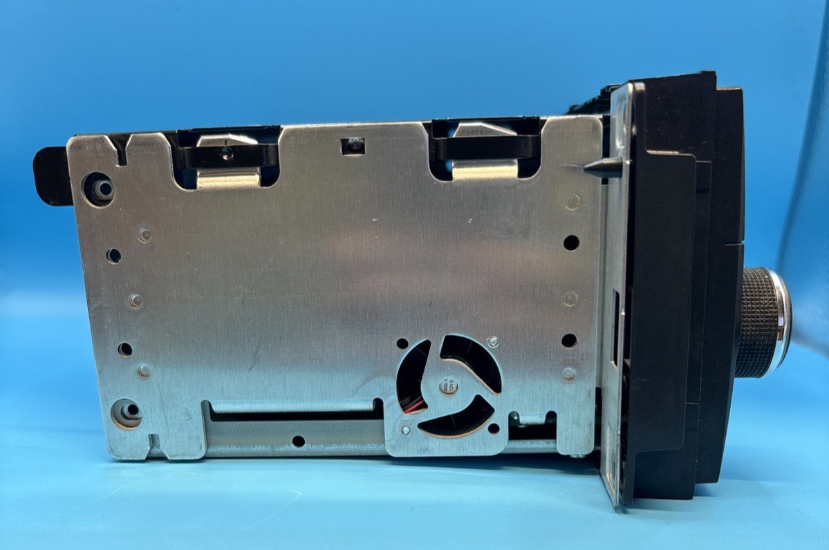 OEM Chrysler Jeep Dodge Ram Radio P05091164AA RES AM FM CD MP3 Sirius AUX