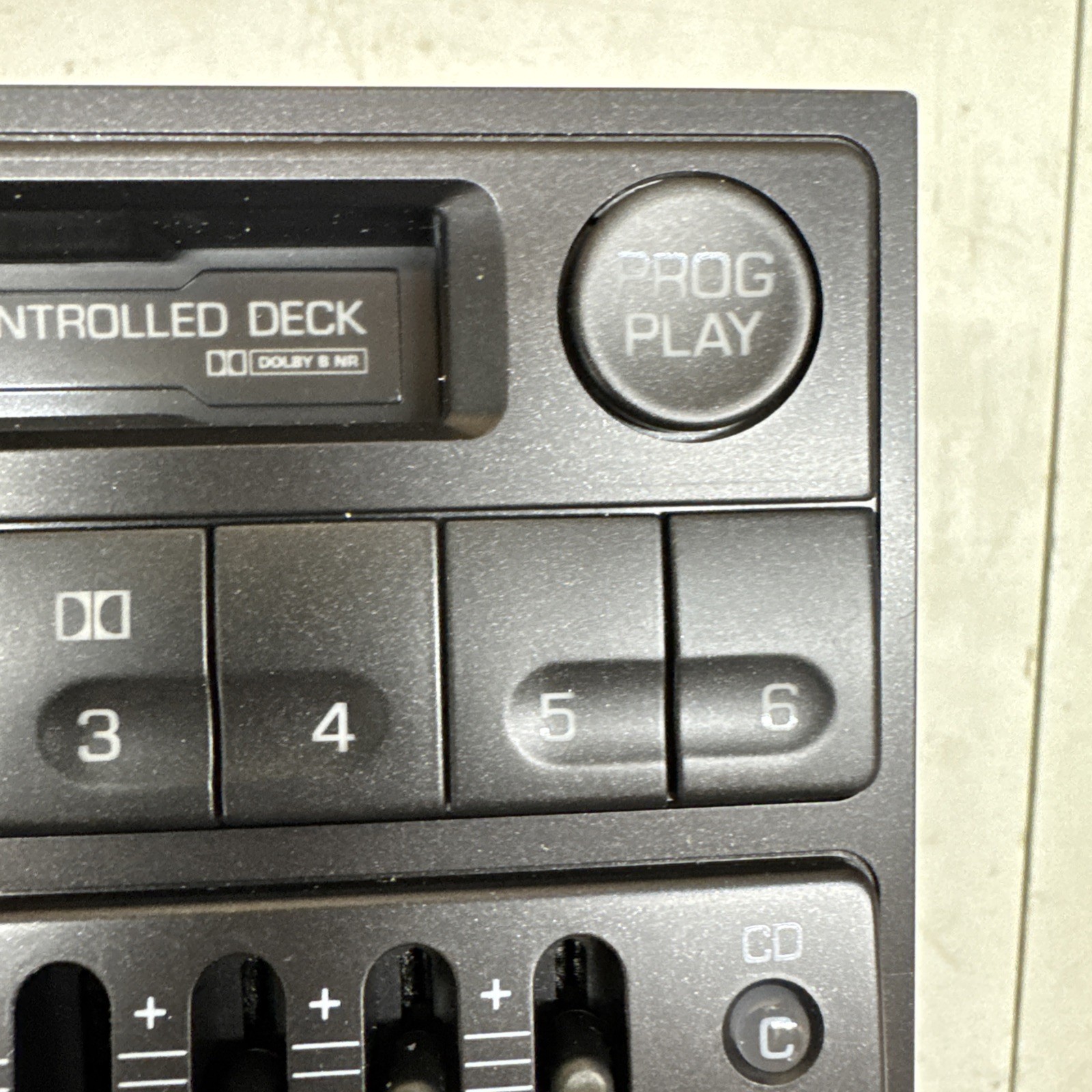 Mitsubishi MB823847 Sterio Radio See Desc 1991-99 Mitsubishi 300GT/Dodge Stealth