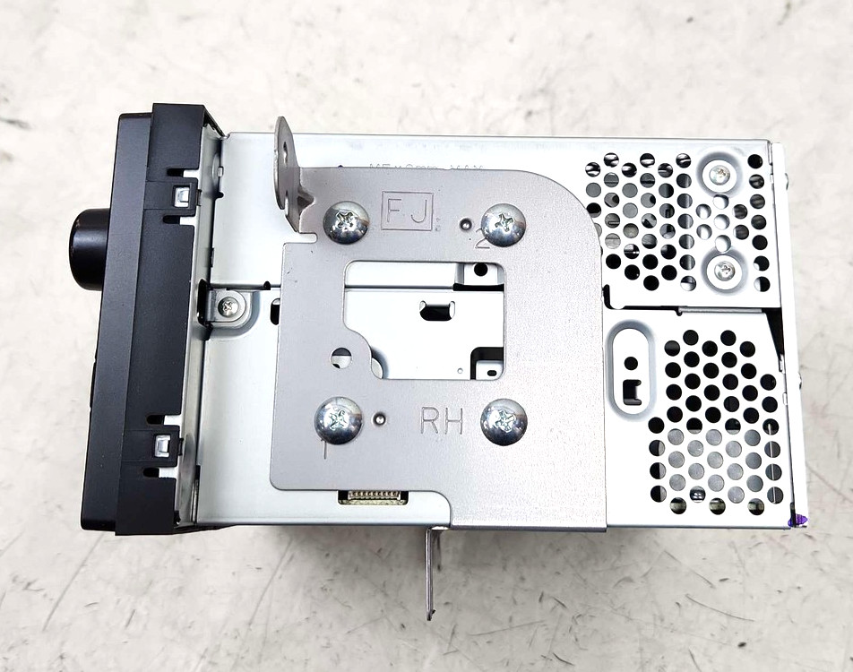 2014-15 Subaru Forester AM FM Radio CD Player MP3 WMA OEM CF625UM 86201SG620