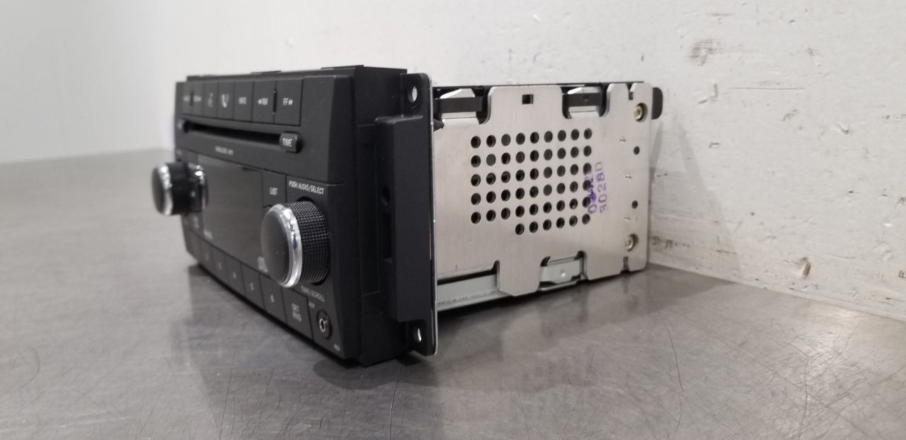 09 DODGE CHALLENGER RADIO AUDIO RECEIVER HEAD UNIT 68021161AD