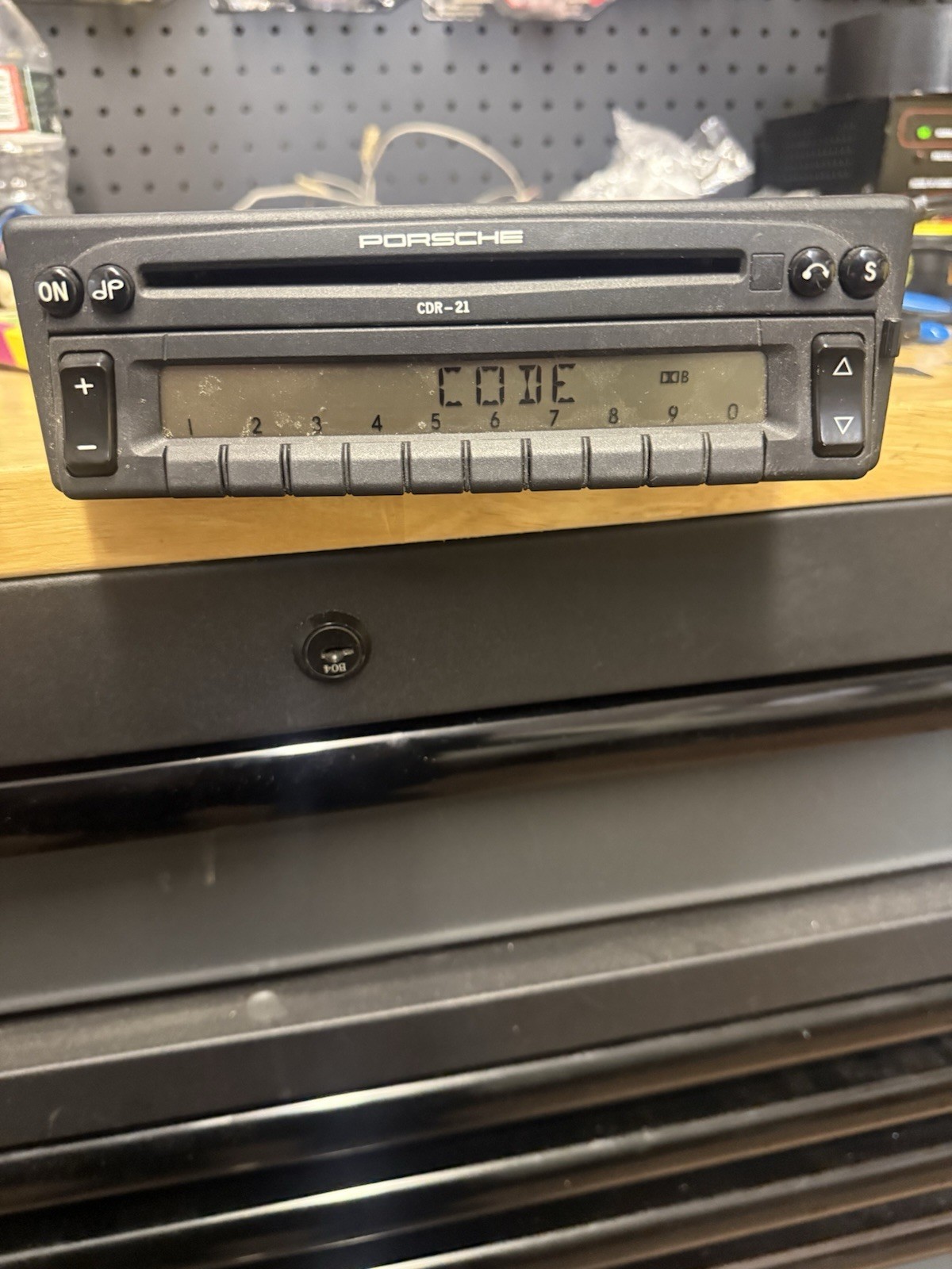 Porsche Cdr-21 Radio SHOOT ME AN OFFER