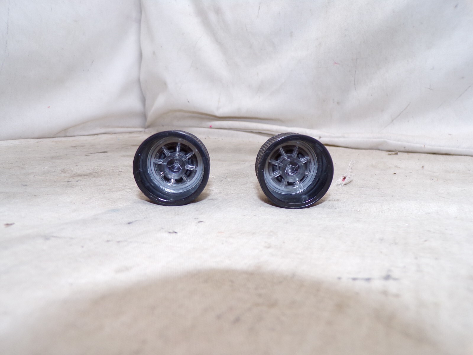 08-10 Dodge Avenger Durango Sebring Radio Cd Knob Set P05091115AB RES SCN58