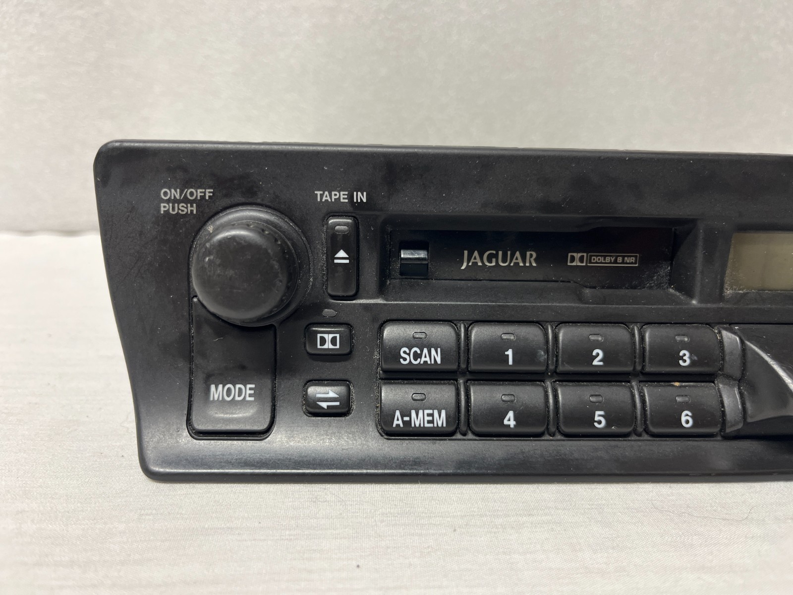 95-97 OEM Jaguar XJ6 XJR X300 AM/FM Cassette Radio Unit AJ9500A FOR PARTS OR REP
