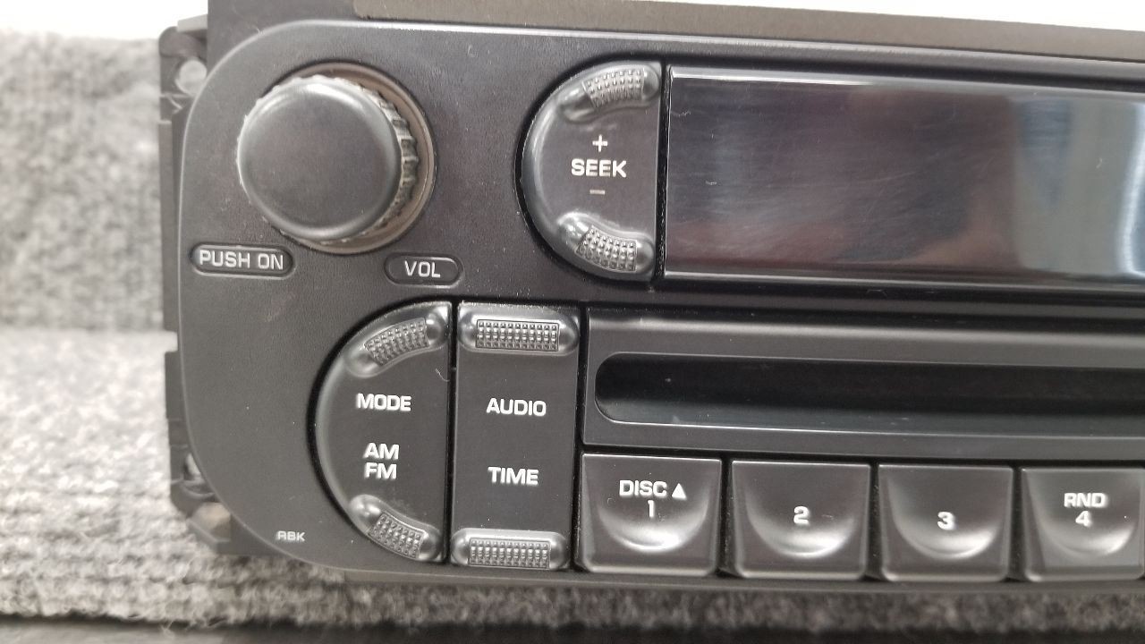 06 JEEP WRANGLER TJ RADIO AUDIO RECEIVER HEAD UNIT 05091506AF