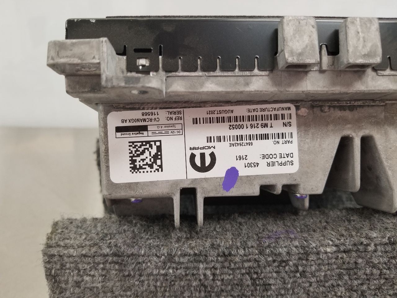 21 2021 DODGE CHARGER R/T RADIO AUDIO 8.4” DISPLAY AND RECEIVER 68472642AE