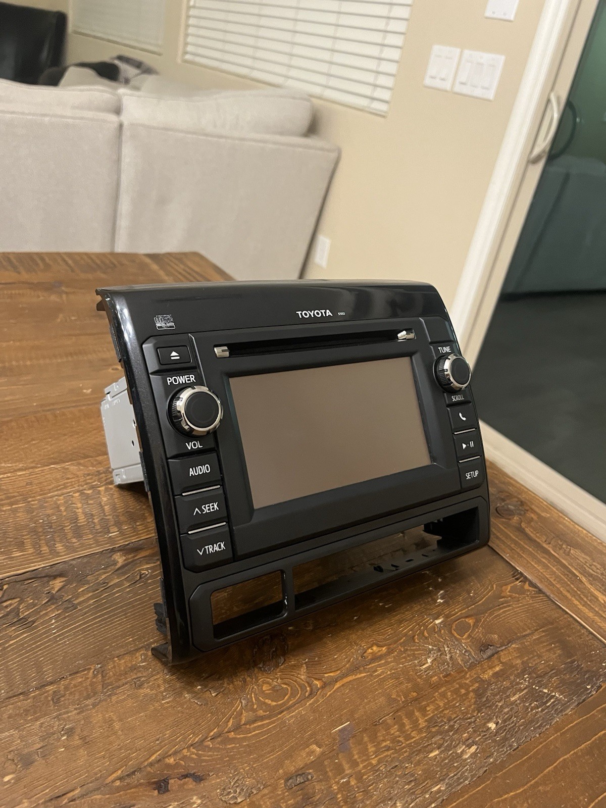 12 13 Toyota Tacoma OEM 57053 touchscreen Bluetooth CD player radio 86140-04080