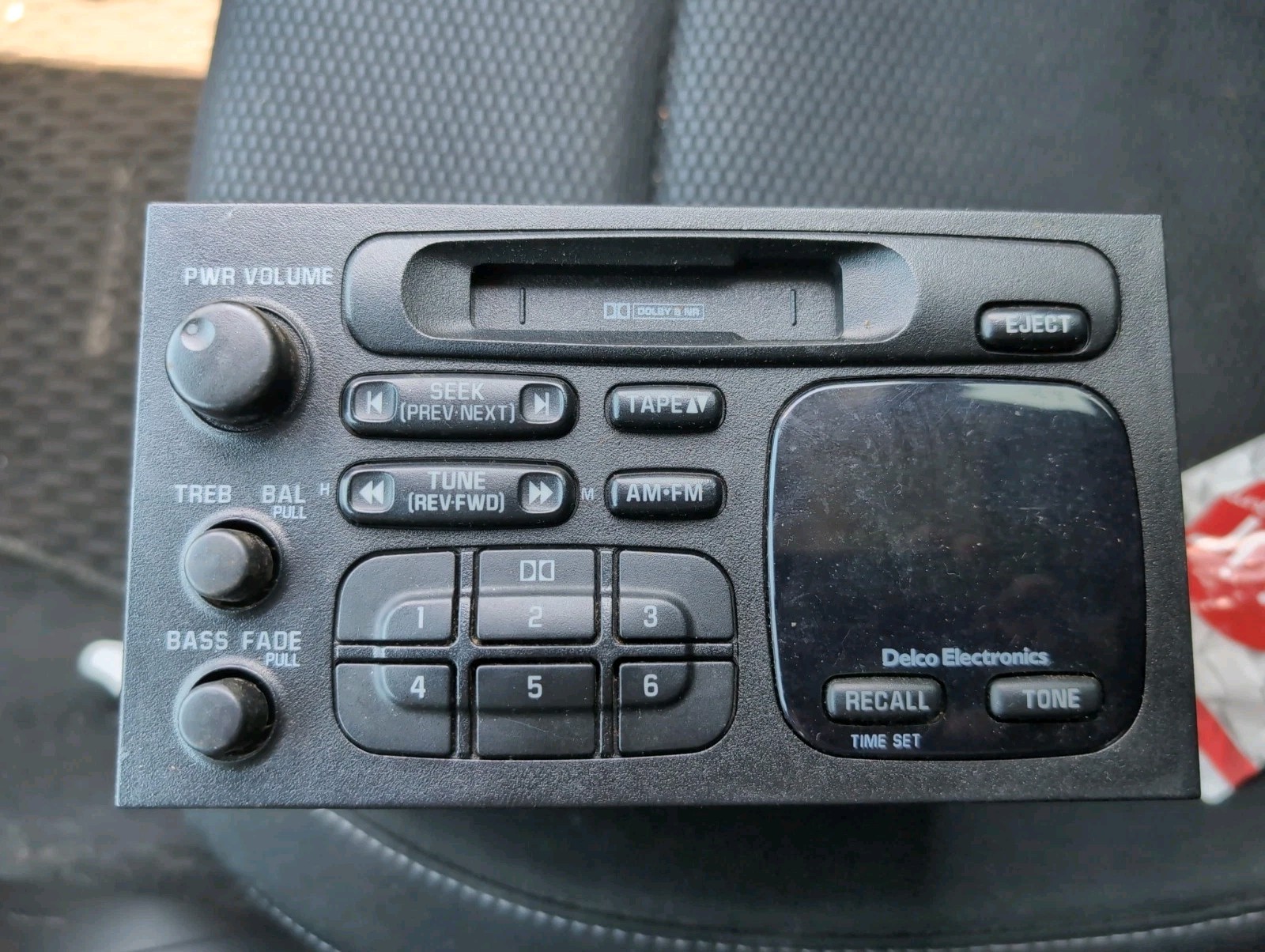 OEM 1998-1999 Prizm/Metro AM FM Car Radio Stereo Tape 86120-01120