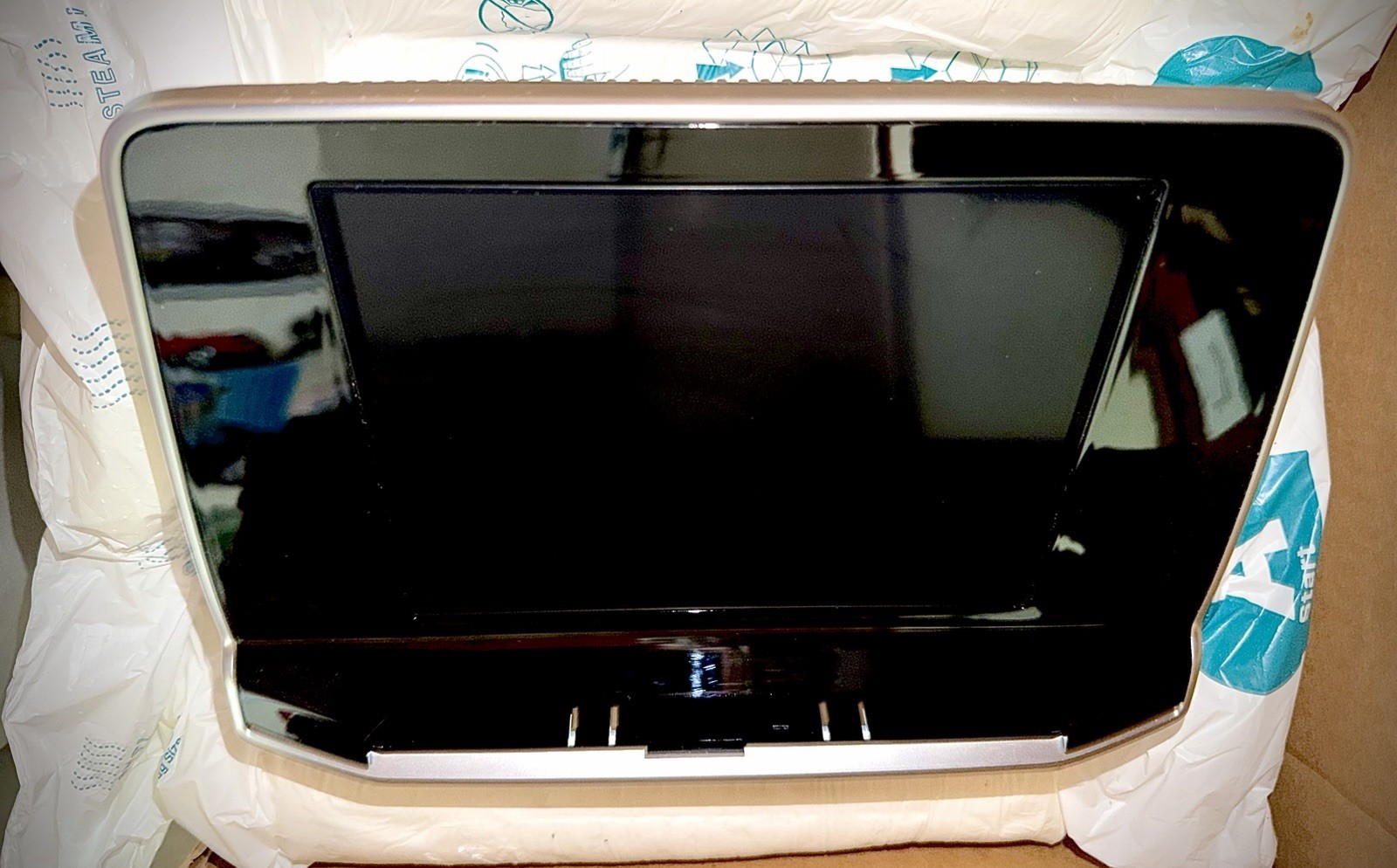 TOUCH SCREEN Radio OEM Jeep Chrysler Dodge Ram 68453429-AK FACTORY OPEN BOX NEW