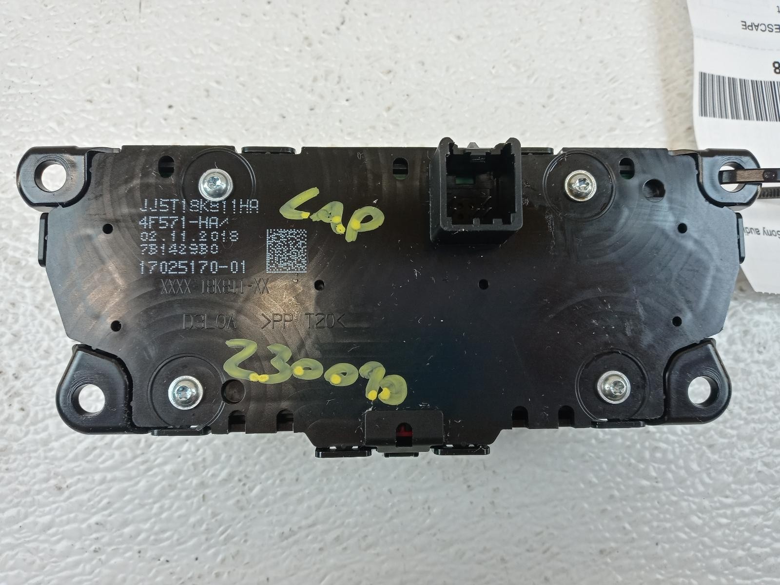 17-19 Ford Escape Audio & Visual Equip. Control Panel **May Need Programming**