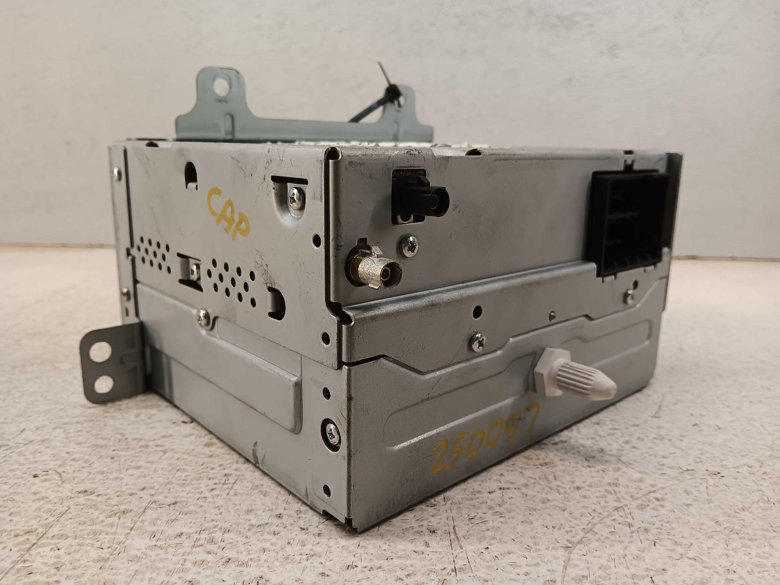 11 12 Buick Regal Radio Receiver Opt UYE ID 20983517 **May Need Programming**