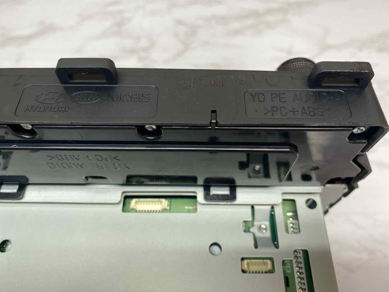 Kia Forte radio am fm 17 18 display receiver w/o navigation sed OEM 96170B0110WK