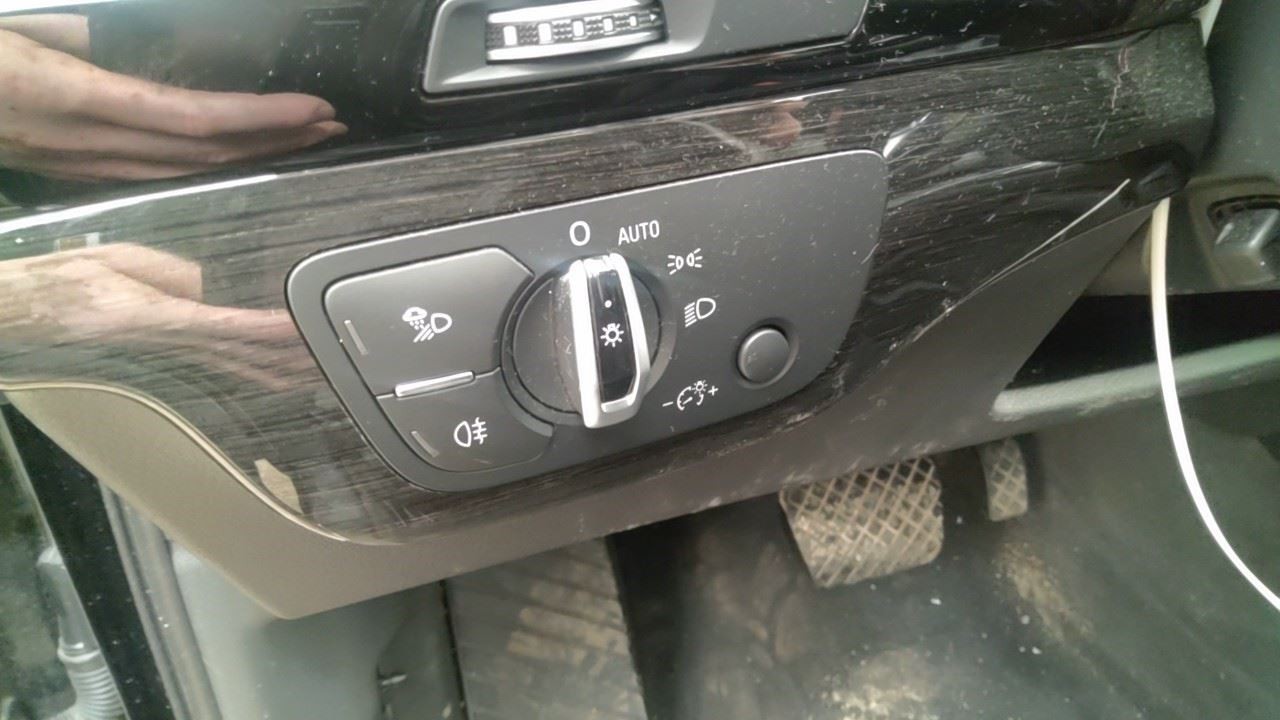 Info-GPS-TV Screen Display Dash Mounted Fits 17-19 AUDI Q7 7147625