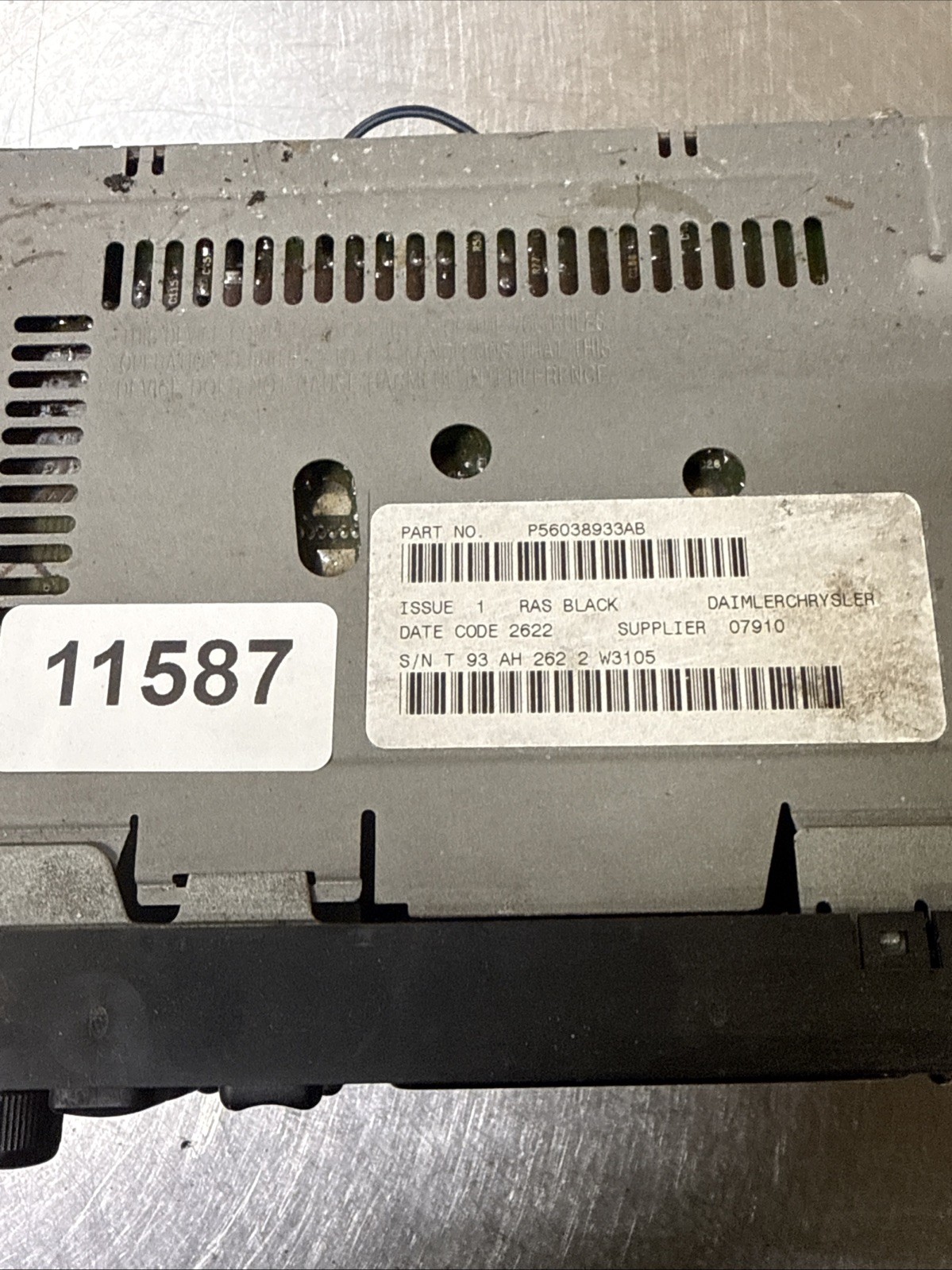 84-02 Chrysler Dodge Jeep OEM Cassette Player AM/FM Radio Part # P56038933AB
