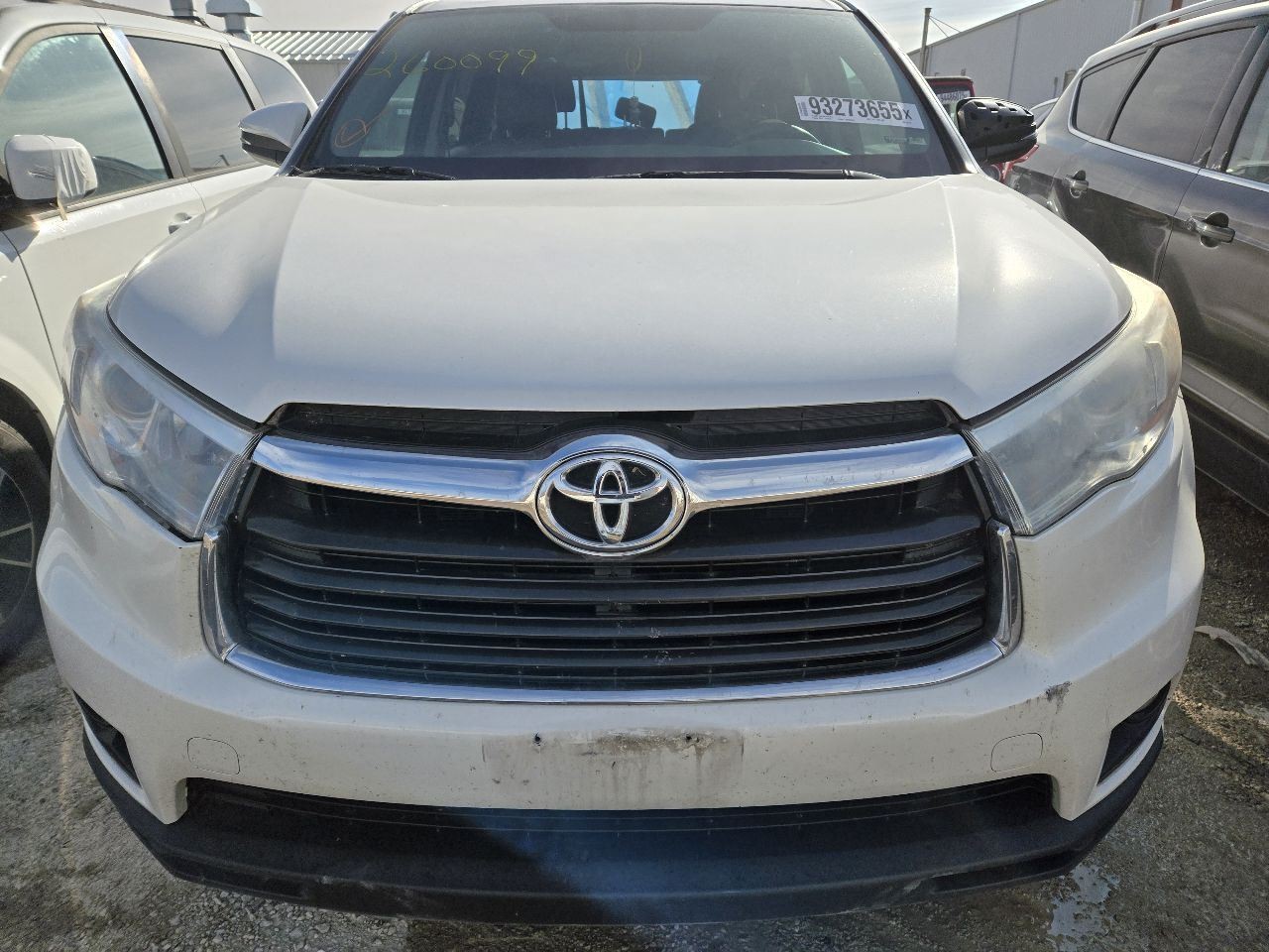 2016 Toyota HIGHLANDER Radio Display And Receiver ID P11264 on Radio Face