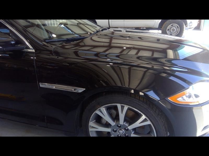Info-GPS-TV Screen Display Dash Mounted Fits 13 XJ 530833