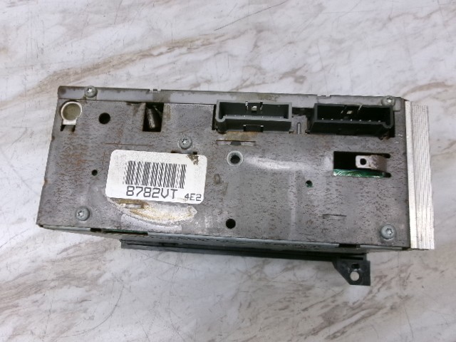 04858556AD 92-01 Dodge Ram Dakota Cherokee Wrangler Stereo Cassette Radio Player