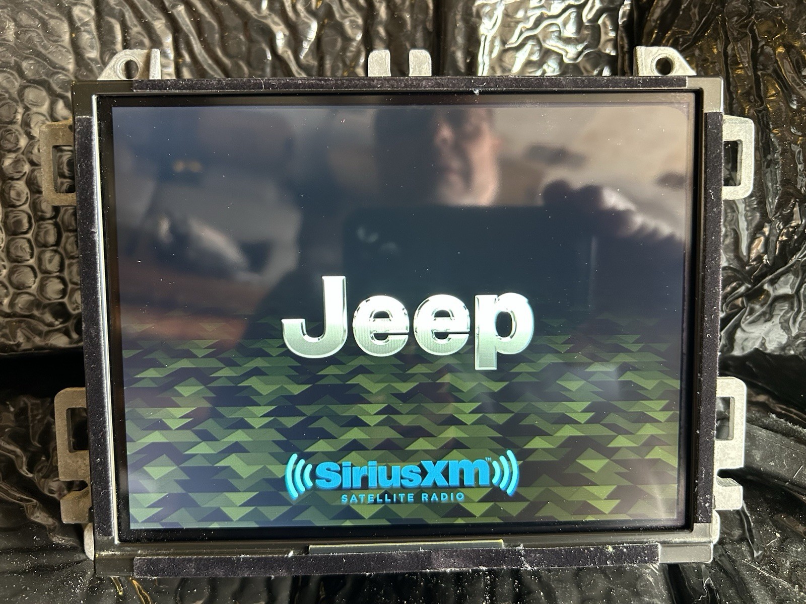 2018-2019 Jeep Wrangler Uconnect 8.4″ Navigation Radio With Surround 18 19 8”