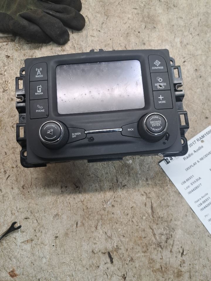 2017 Ram1500 Stereo Radio Display & Receiver Sku#4428977