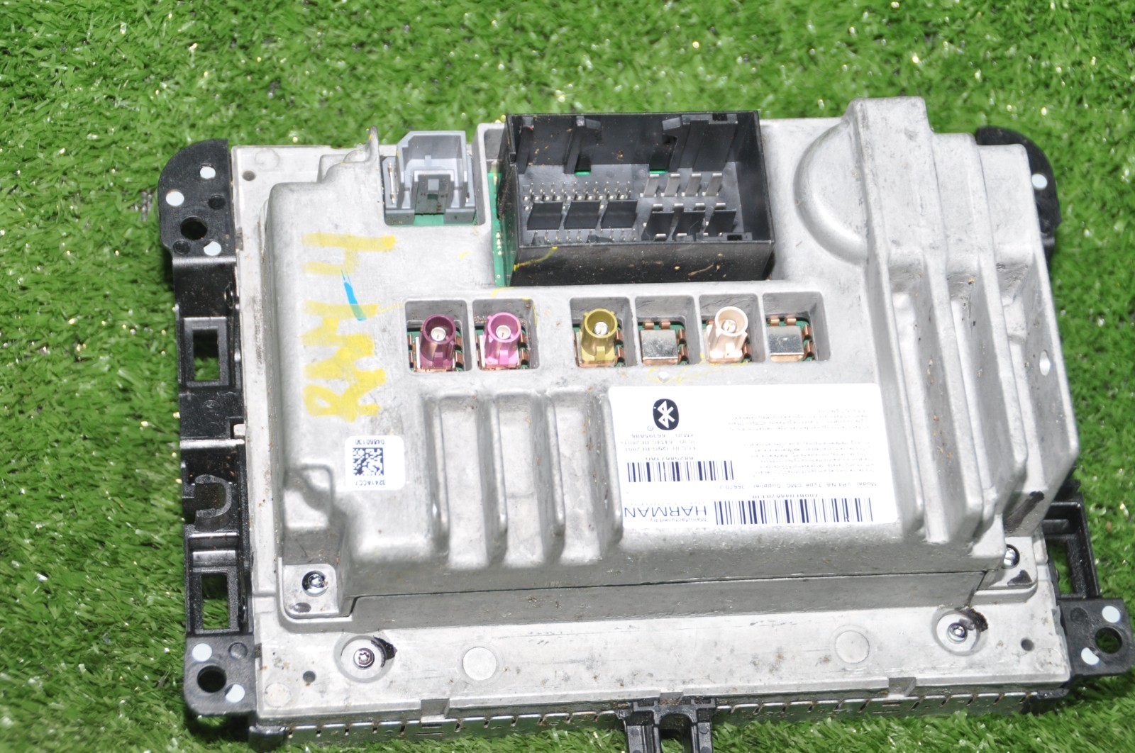2013-2018 Dodge Ram 1500 AM FM Radio Receiver Navigation With Display Screen OEM