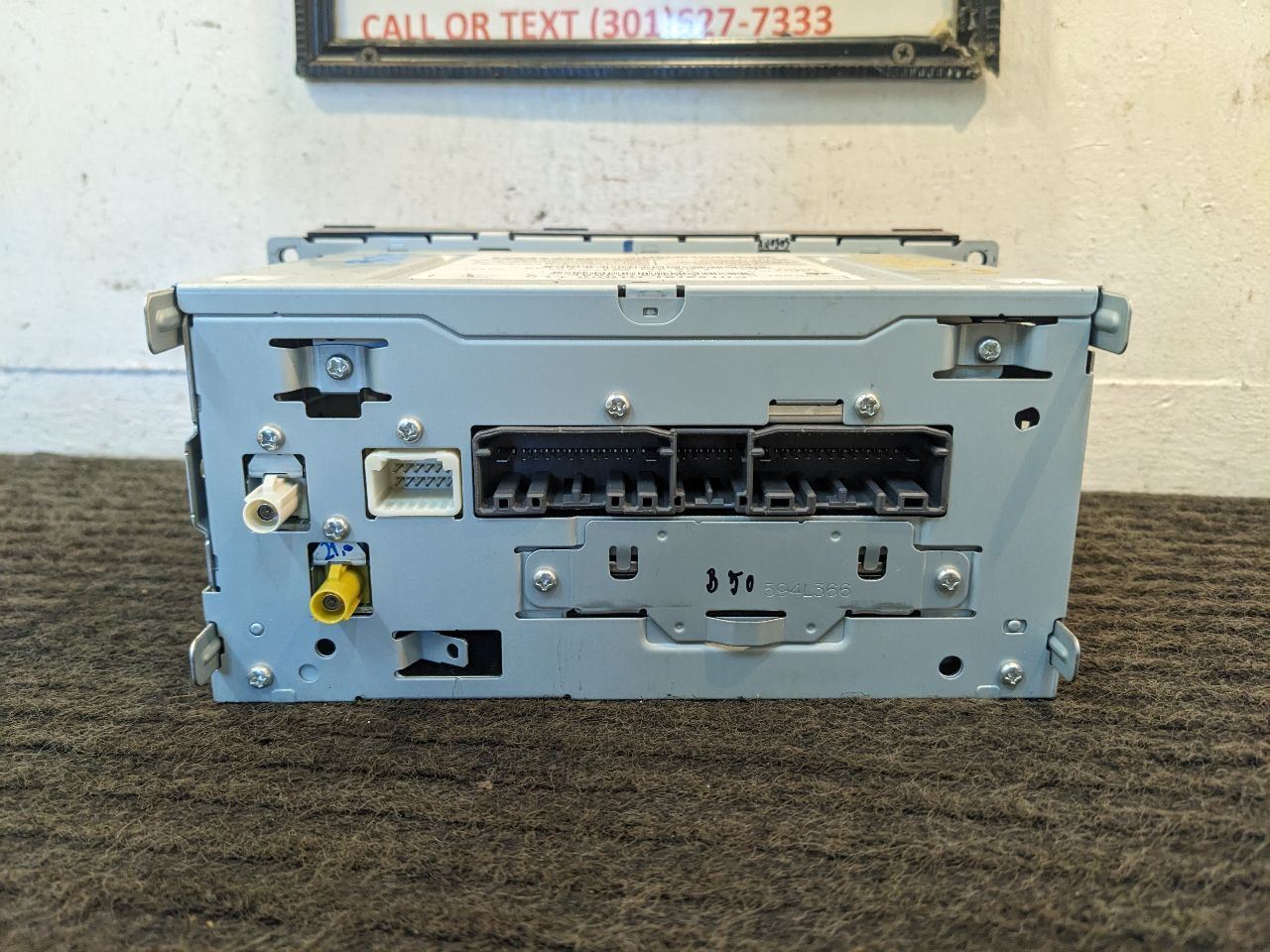 13 14 Challenger OEM navigation radio RHB P0509133AF