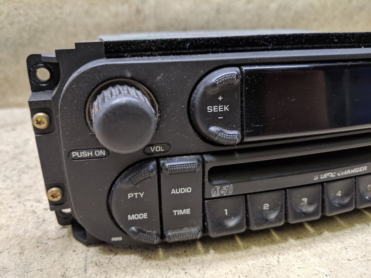 Stereo Radio AM FM CD 6 Disc 05091507AF Fits 05-06 08-10 DODGE VIPER b230-204273