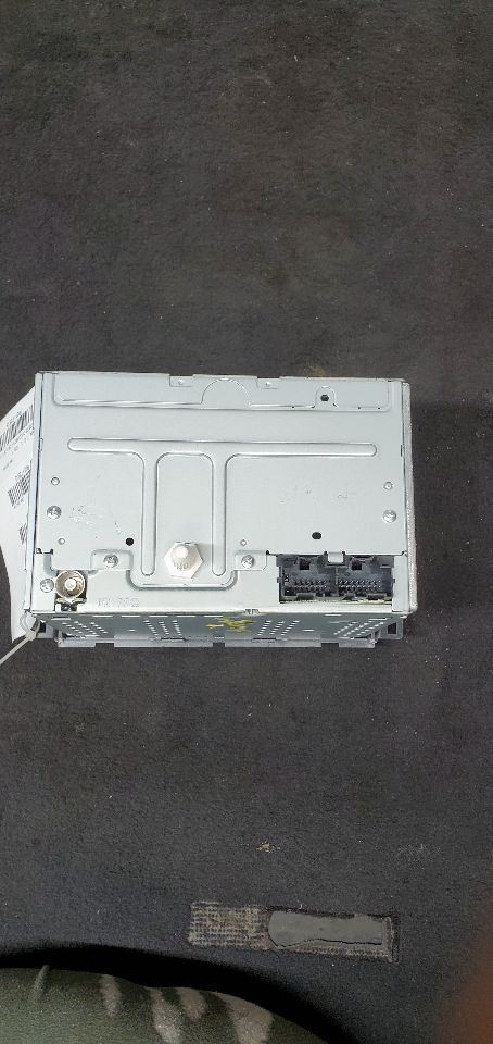 Audio Equipment Radio AM-FM-stereo-CD-MP3-USB Opt Uui Fits 09-12 MALIBU 1172833
