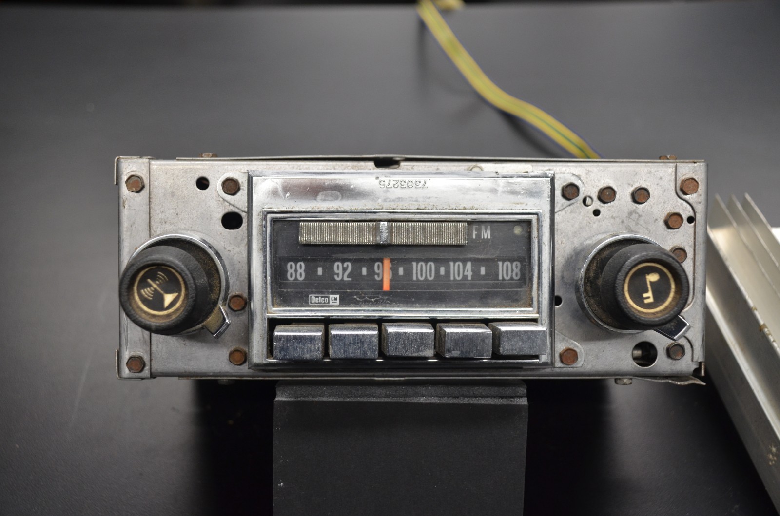 ORIGINAL 1973 1974 AM FM DELCO RADIO & AMPLIFIER FOR CHEVROLET CORVETTE