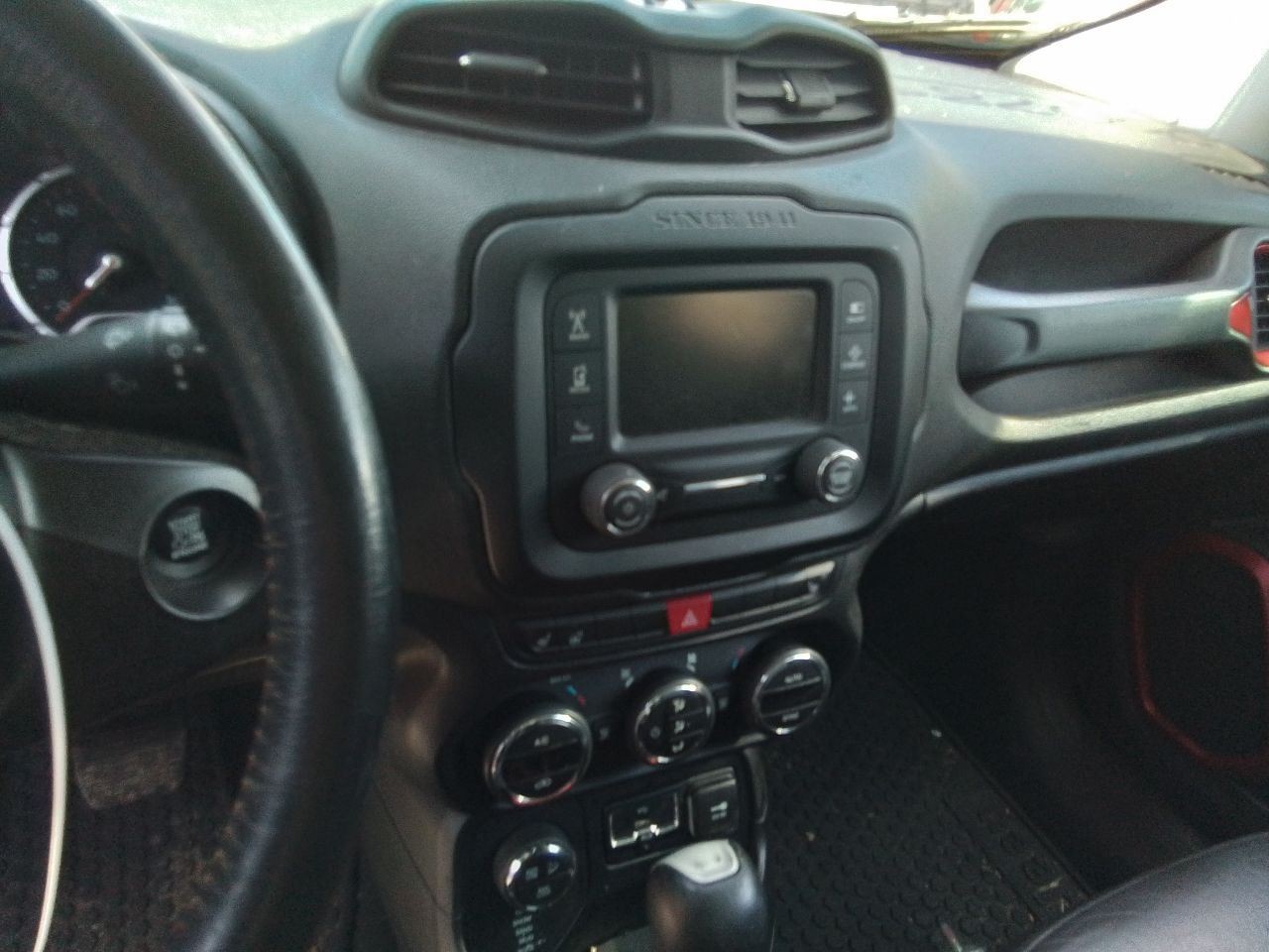 2015-2017 Jeep RENEGADE Radio 5.0′ Touch Screen Display and Receiver w/Sirius
