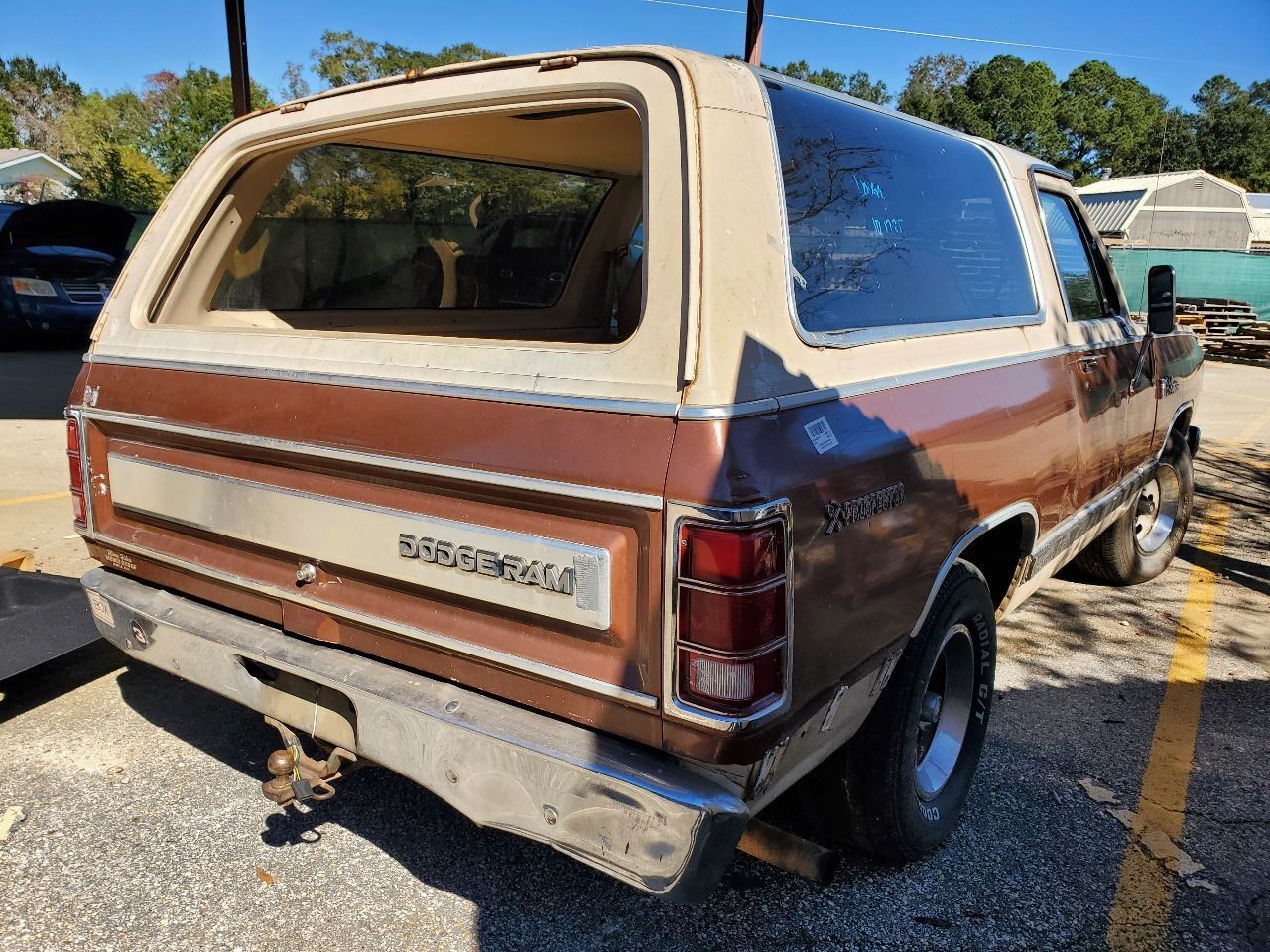 1984 1985 Dodge Ram Charger OEM Radio For Parts Not Working