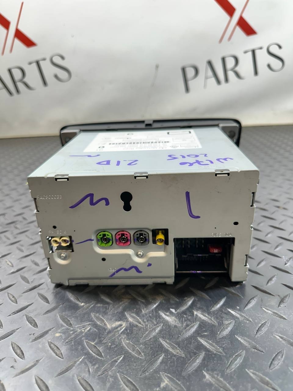 MERCEDES A CLASS W176 STEREO MUSIC CD DVD PLAYER UNIT A2469000516