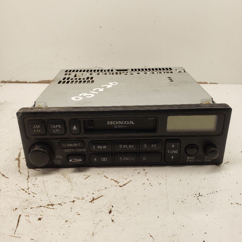 1999-2004 Honda Odyssey Radio LX AM FMcassette Stereo Receiver OEM 1323526