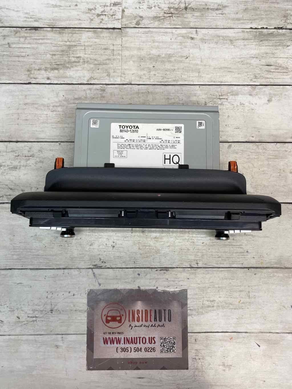 Toyota Corolla radio am fm 21 display screen & receiver sed assy OEM 8614012610