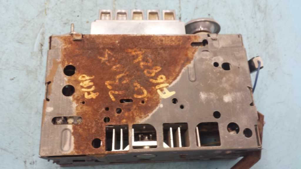 UNTESTED A/M RADIO FOR REBUILD FITS 1972 CUTLASS 996055