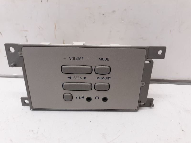 Audio Equipment Radio And Headphone Control Fits 03-06 NAVIGATOR 76209