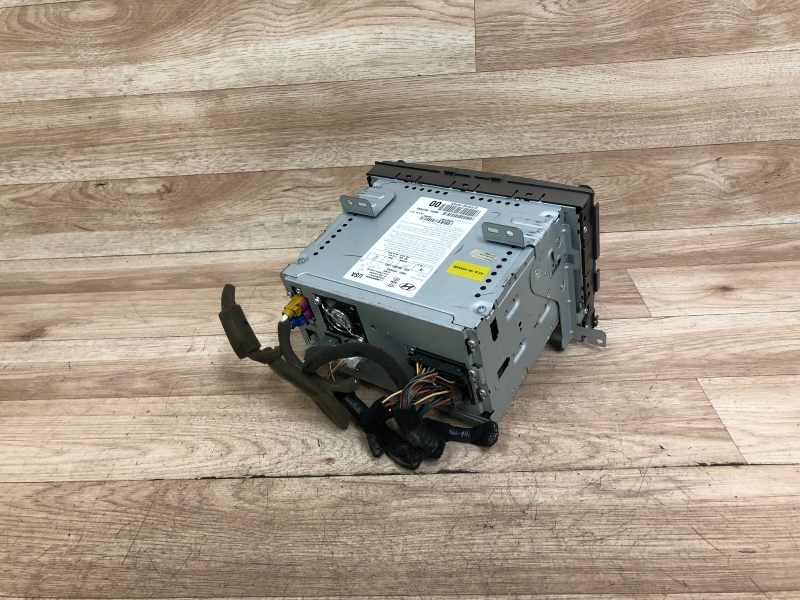 HYUNDAI SANTA FE OEM FRONT RADIO NAVIGATION SCREEN MAP MONITOR CD PLAYER 11-12 2